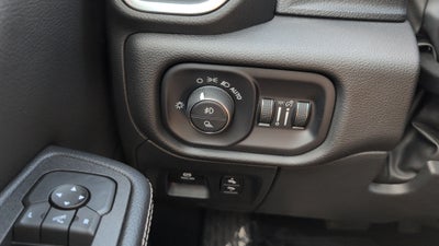 2025 RAM 1500 Laramie Crew Cab 4x4 5'7" Box