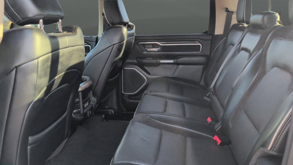 2020 RAM 1500 Laramie Crew Cab 4x4 5'7" Box