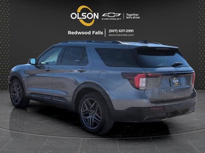 2025 Ford Explorer ST-Line