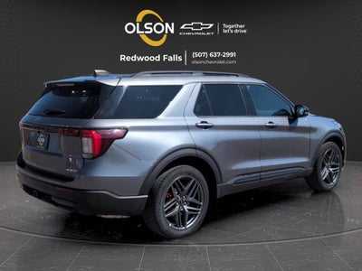 2025 Ford Explorer ST-Line
