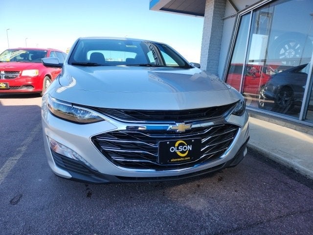 Used 2022 Chevrolet Malibu 1LT with VIN 1G1ZD5ST1NF176357 for sale in Redwood Falls, Minnesota
