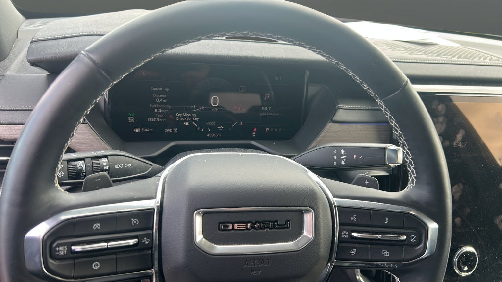 2025 GMC Acadia Denali