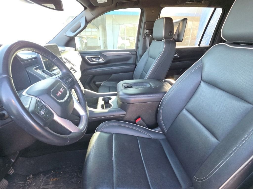 2023 GMC Yukon XL SLT