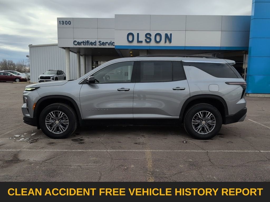 2025 Chevrolet Traverse LT