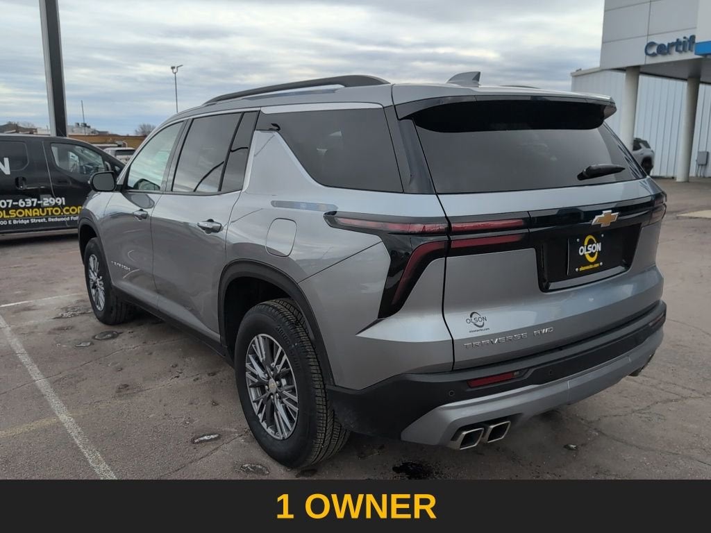 2025 Chevrolet Traverse LT