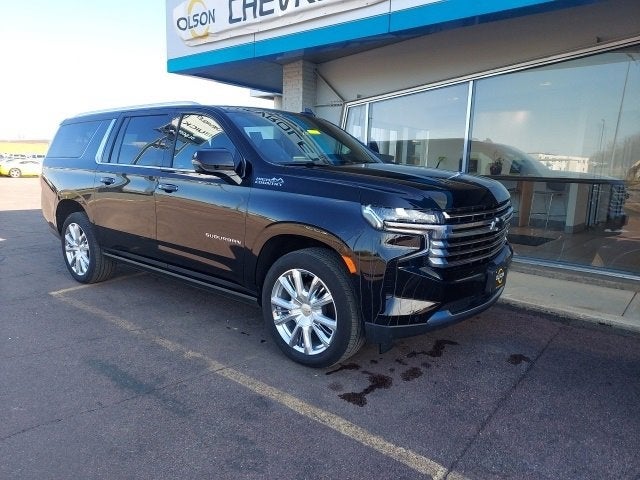 Used 2022 Chevrolet Suburban High Country with VIN 1GNSKGKL4NR365021 for sale in Redwood Falls, Minnesota