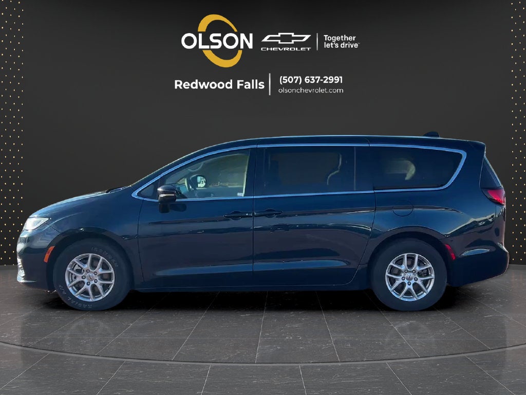 Used 2024 Chrysler Pacifica Touring L with VIN 2C4RC1BG6RR179730 for sale in Redwood Falls, Minnesota