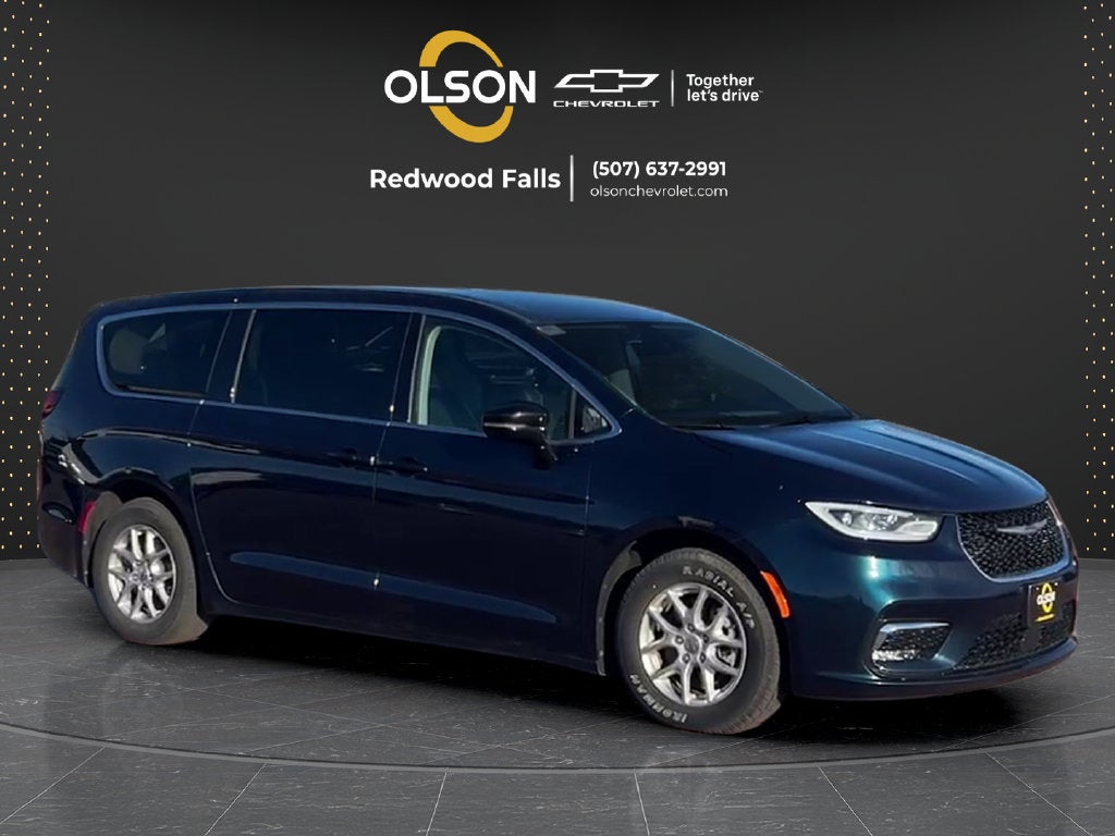 2024 Chrysler Pacifica Touring L