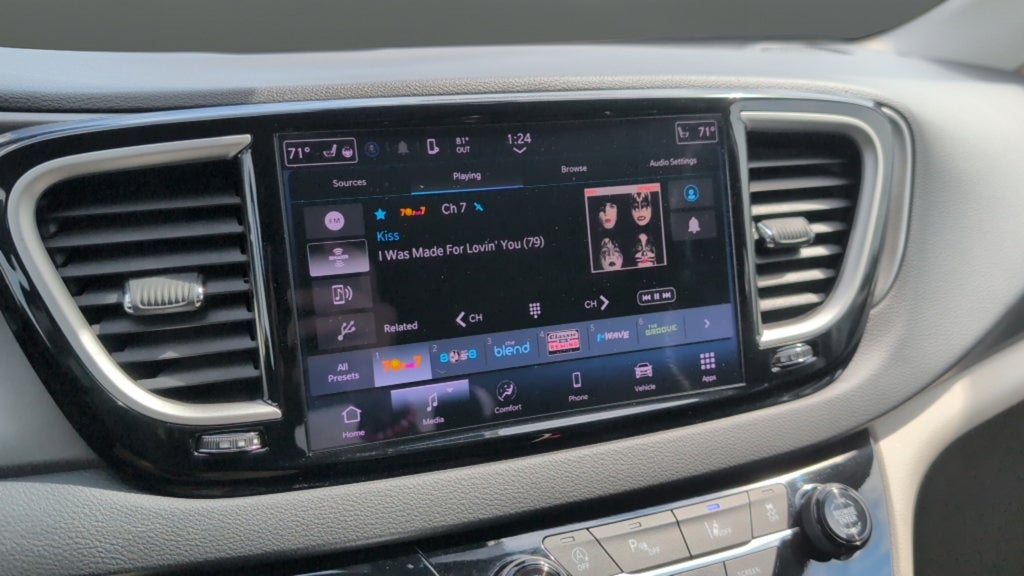 2024 Chrysler Pacifica Touring L