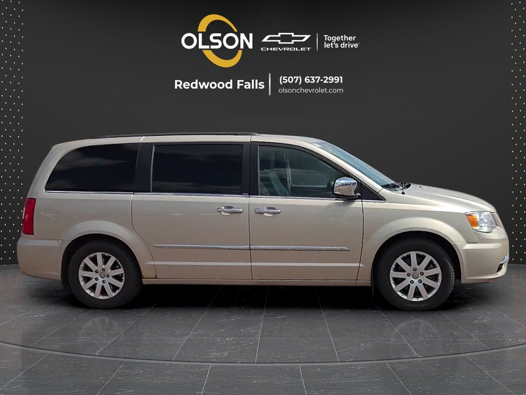 2012 Chrysler Town & Country Touring-L