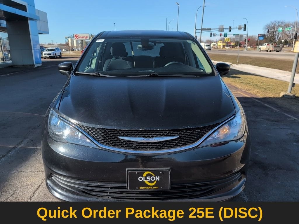 2017 Chrysler Pacifica LX