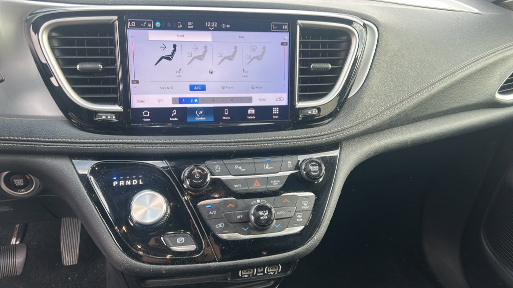 2024 Chrysler Pacifica Touring