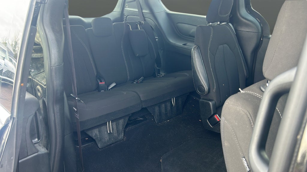 2024 Chrysler Pacifica Touring