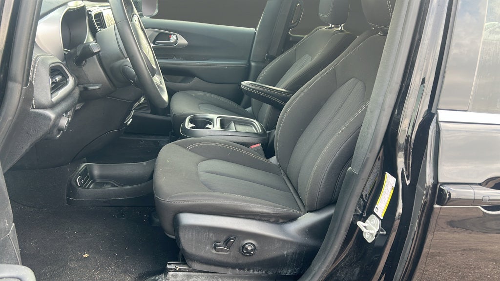 2024 Chrysler Pacifica Touring