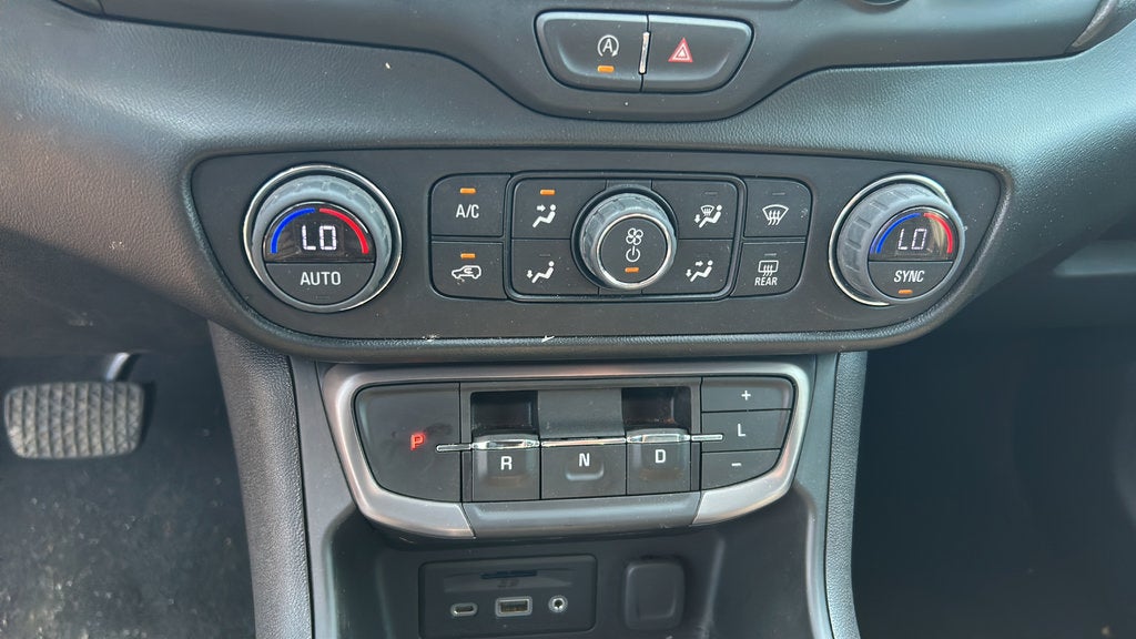 2022 GMC Terrain AT4