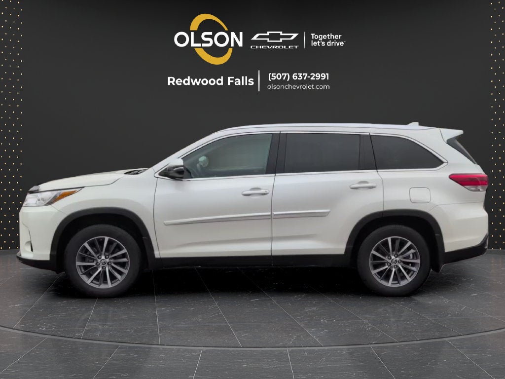 Used 2019 Toyota Highlander XLE with VIN 5TDJZRFH8KS610479 for sale in Redwood Falls, Minnesota
