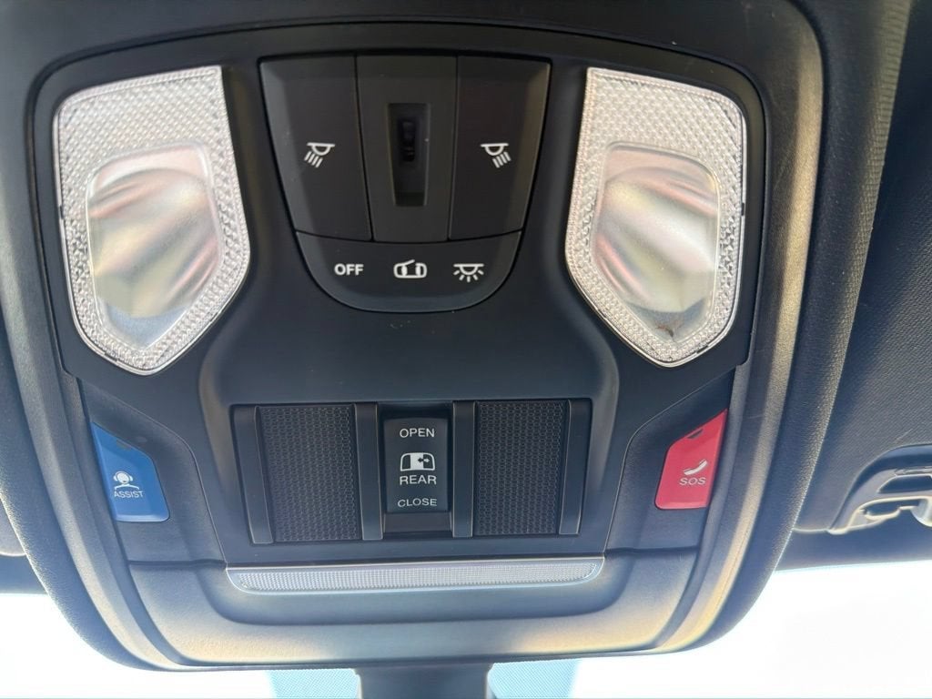 2023 RAM 1500 Big Horn Crew Cab 4x4 5'7" Box