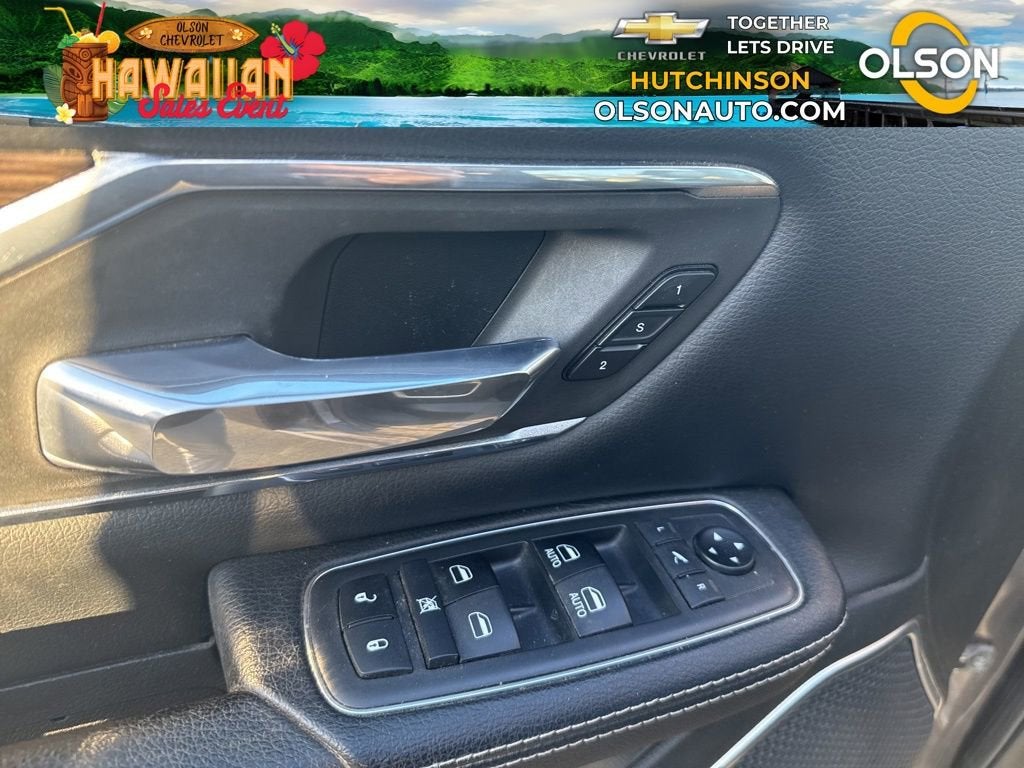 2019 RAM 1500 Laramie Crew Cab 4x4 6'4" Box