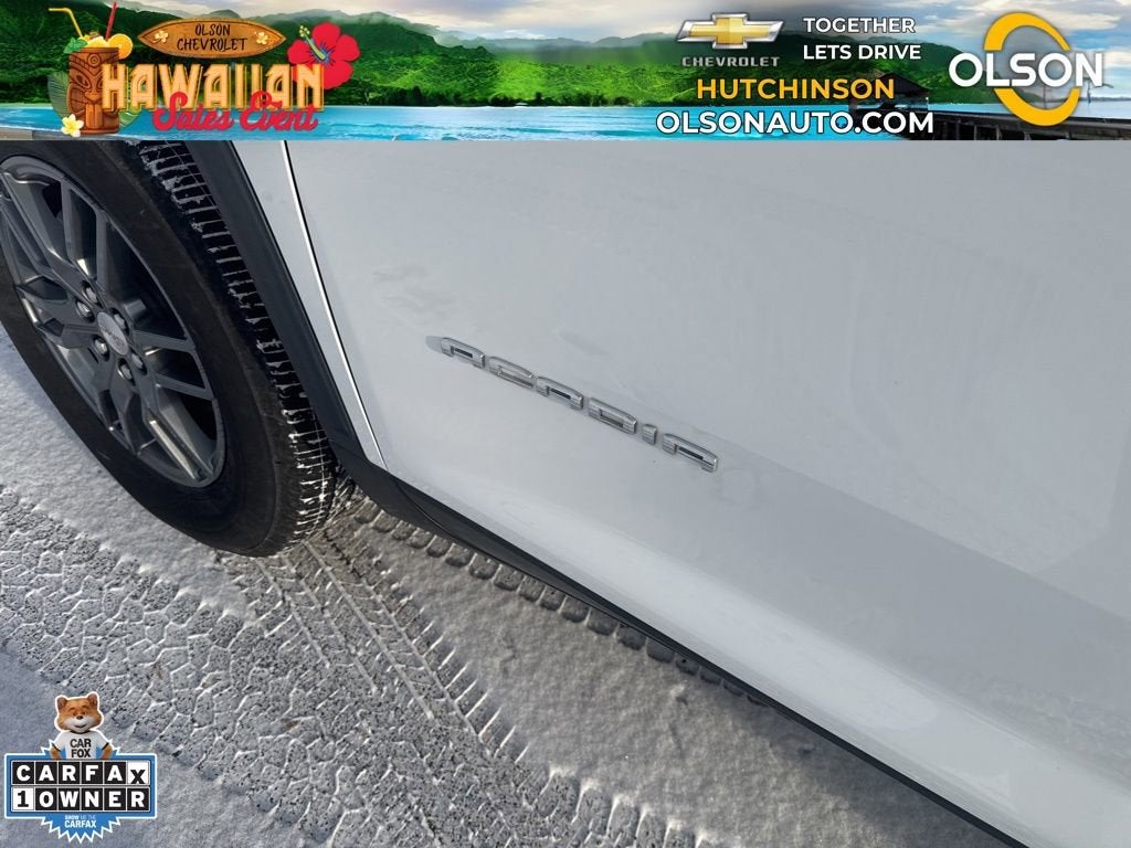 2025 GMC Acadia Elevation