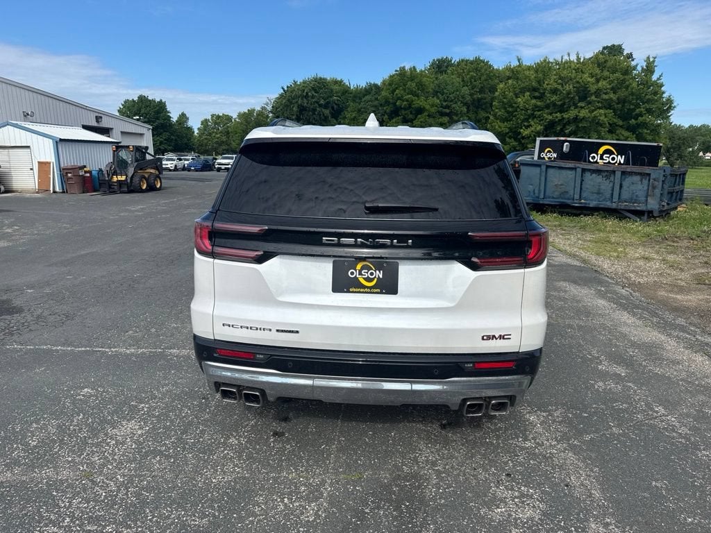 2025 GMC Acadia Denali