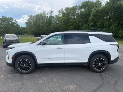 2025 Chevrolet Traverse LT