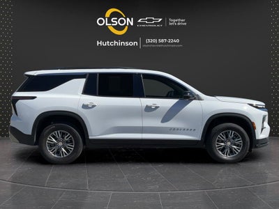 2025 Chevrolet Traverse LT