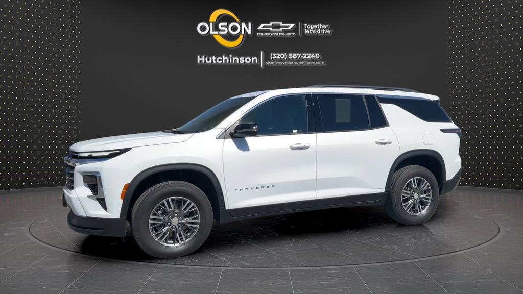 2025 Chevrolet Traverse LT