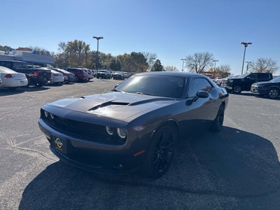 2017 Dodge Challenger SXT Plus