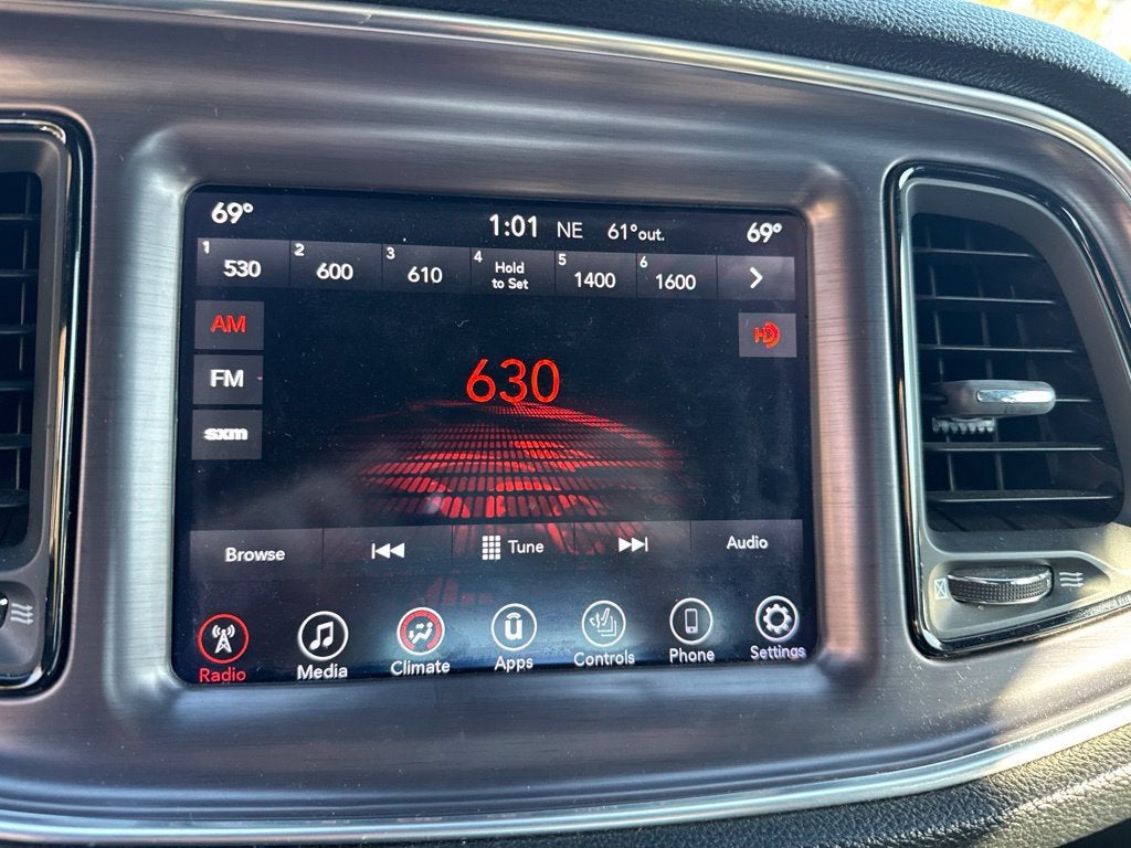 2017 Dodge Challenger SXT Plus