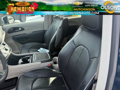 2023 Chrysler Pacifica Hybrid Limited