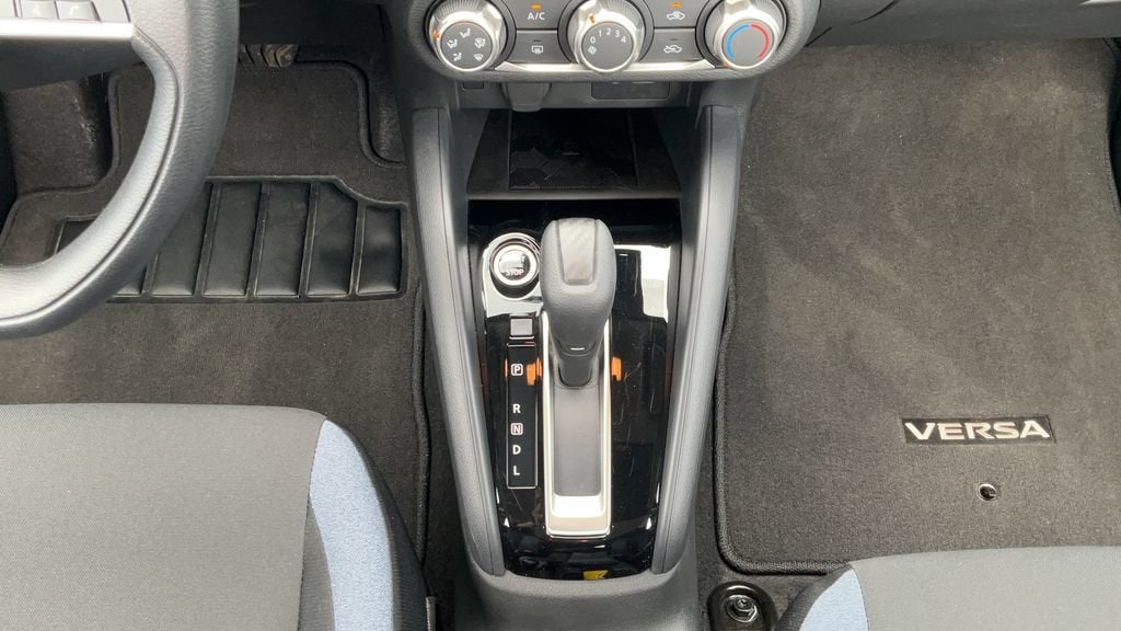 2024 Nissan Versa 1.6 SV