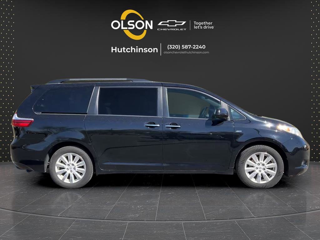 2017 Toyota Sienna XLE 7 Passenger