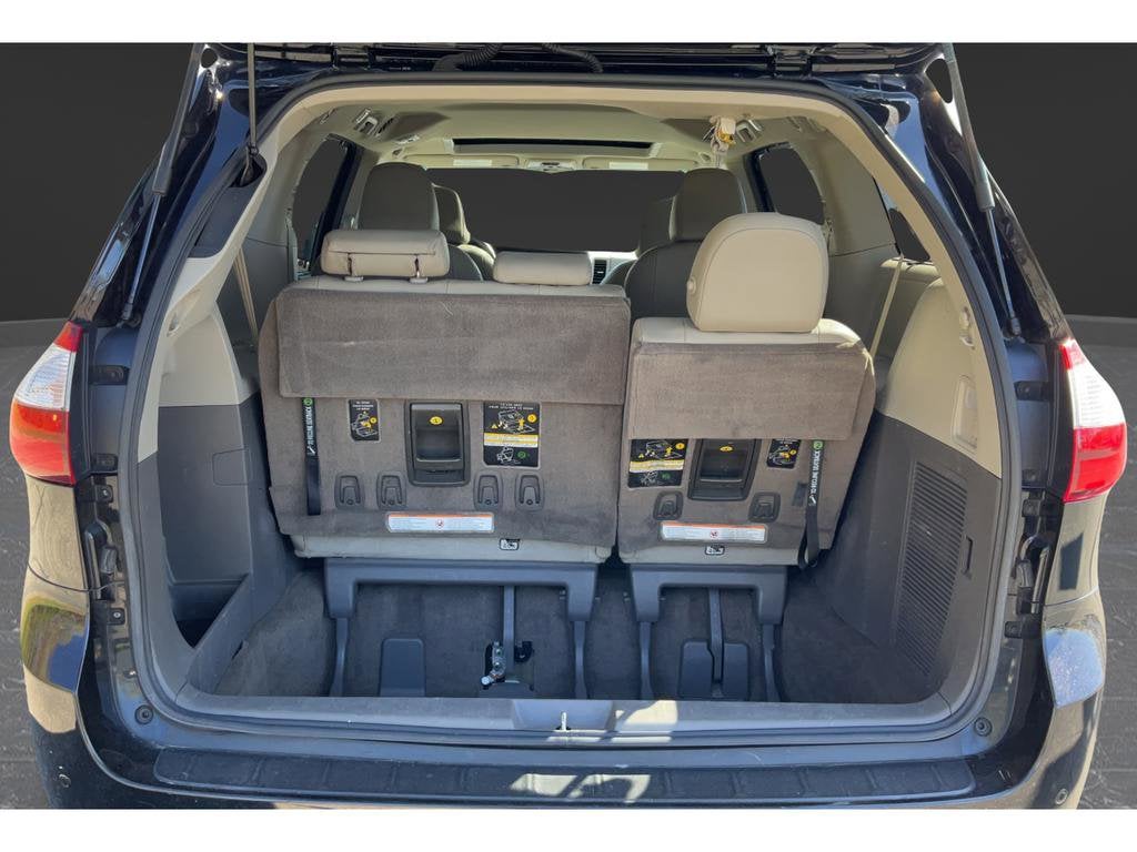 2017 Toyota Sienna XLE 7 Passenger