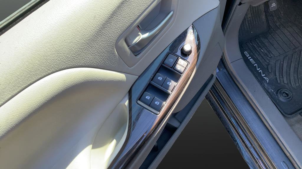 2017 Toyota Sienna XLE 7 Passenger
